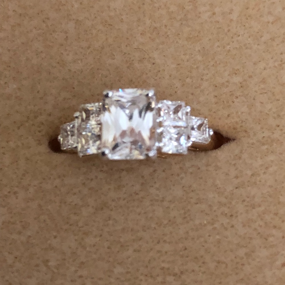 Absolute Diamond Ring - Picture 2 of 3